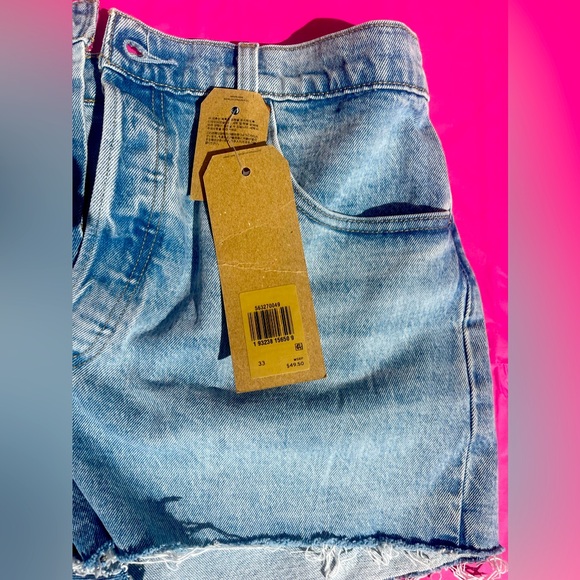 Levi’s shorts size 33 high rise New With Tags - Picture 13 of 13